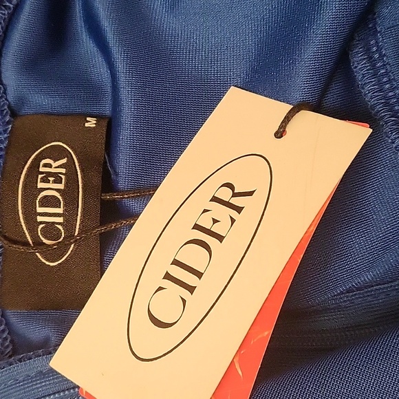 NWT. CIDER velvet short dress size M - Picture 6 of 6